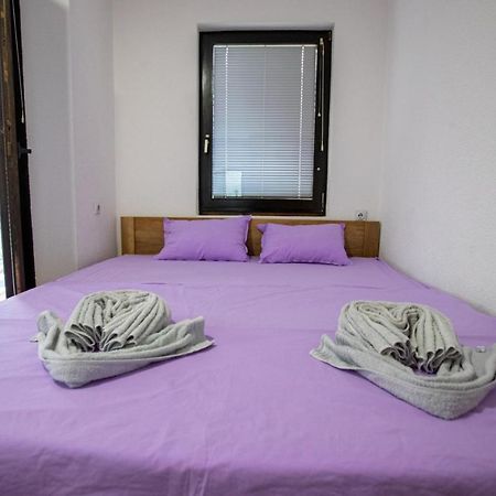 Pejik Apartment โอครีด ภายนอก รูปภาพ