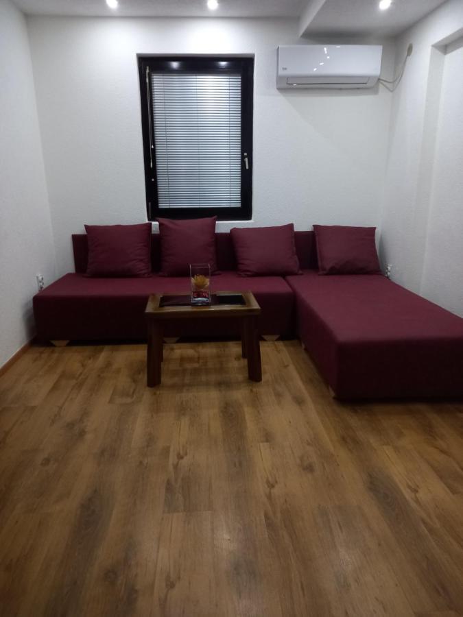Pejik Apartment โอครีด ภายนอก รูปภาพ
