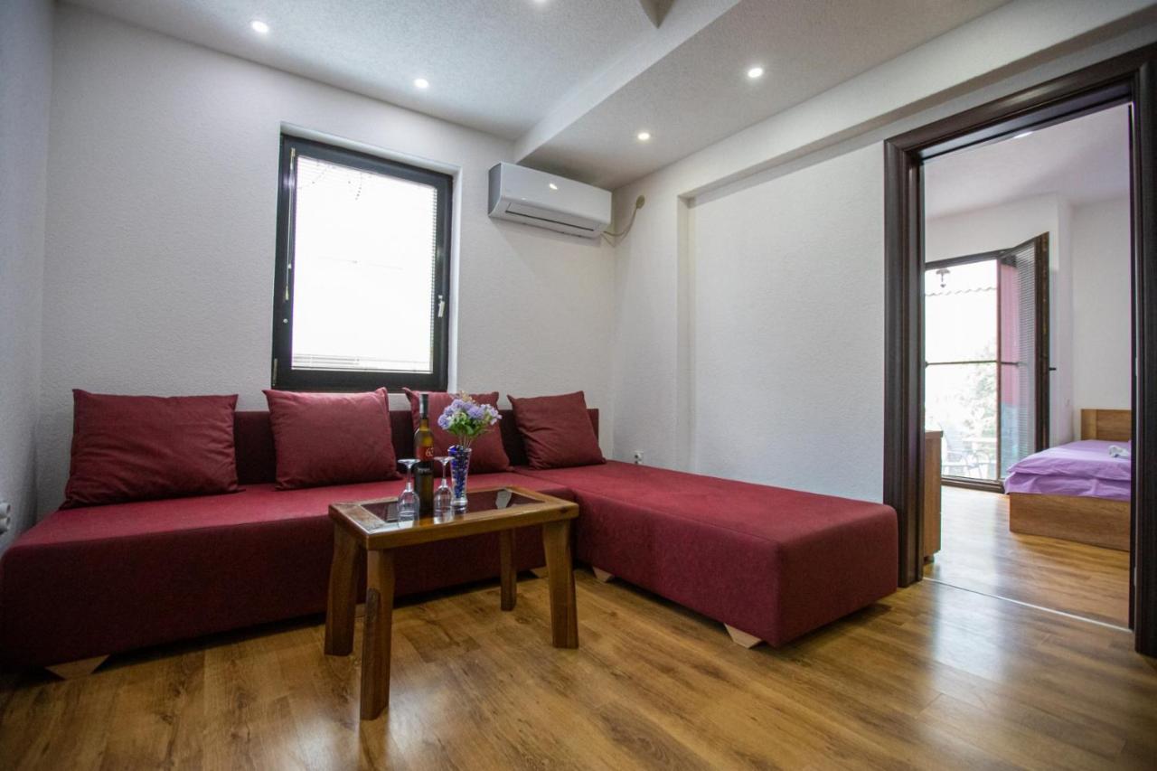 Pejik Apartment โอครีด ภายนอก รูปภาพ