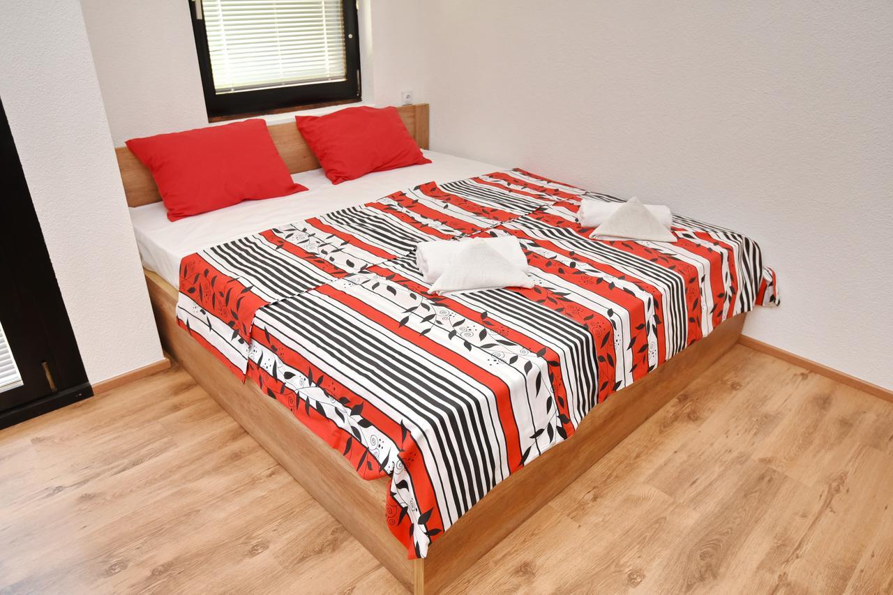 Pejik Apartment โอครีด ภายนอก รูปภาพ
